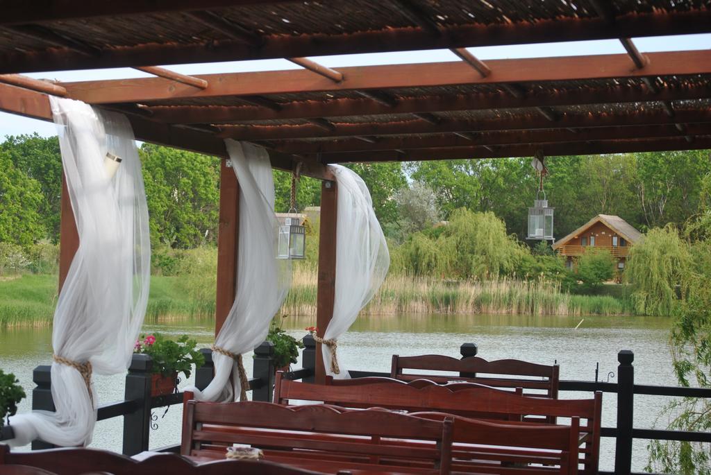 Lacul Racilor Olimp Ngoại thất bức ảnh