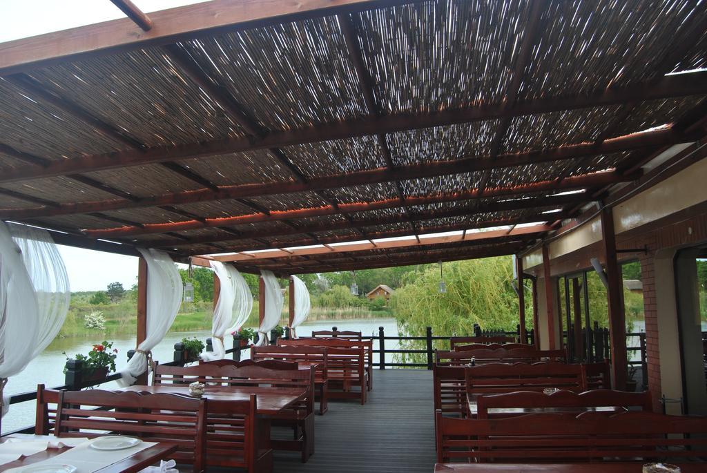 Lacul Racilor Olimp Ngoại thất bức ảnh