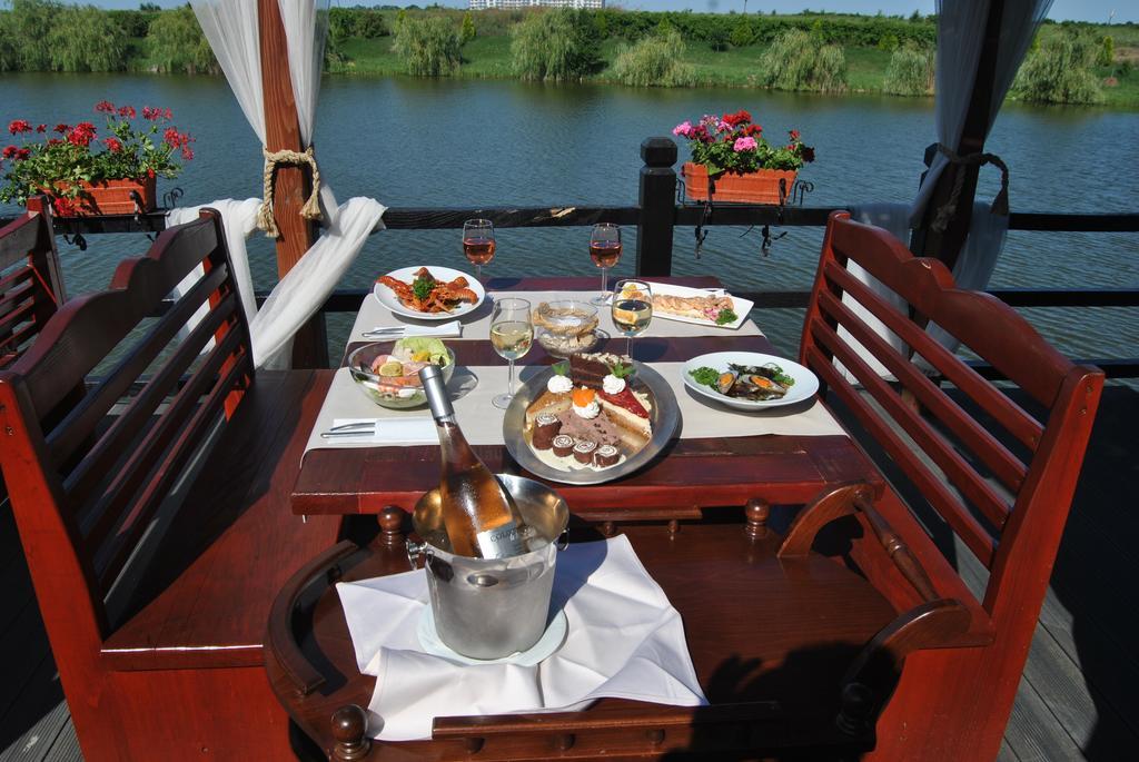 Lacul Racilor Olimp Ngoại thất bức ảnh